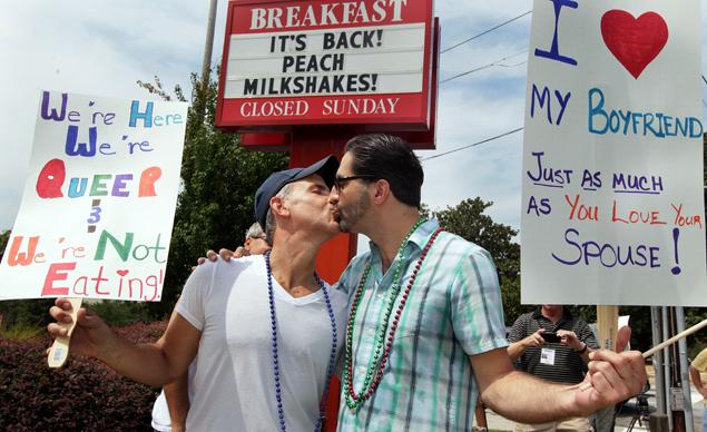 GAY ACTIVISTS FLOCK TO CHICK FIL A FOR SAME SEX KISS DAY Revel Riot